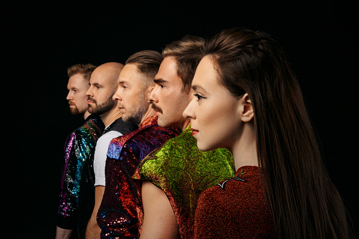 One Vision. Queen лучшие хиты c симфоническим…